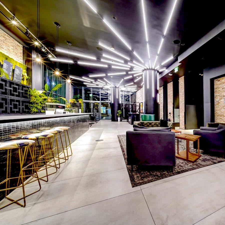 Top Miami Complex Full Amenities & Entertainment! Exterior photo