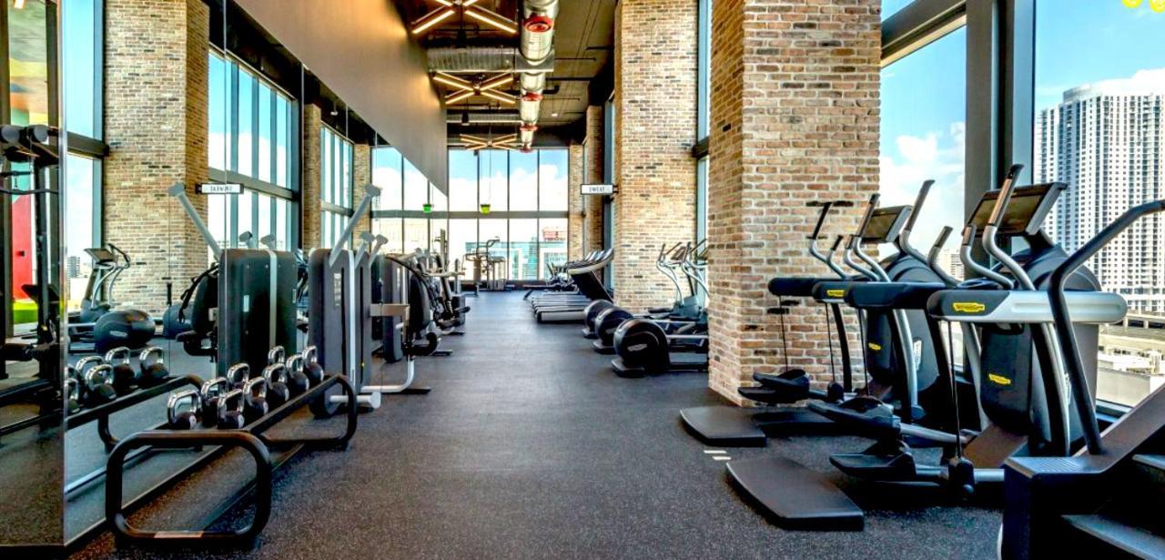 Top Miami Complex Full Amenities & Entertainment! Exterior photo